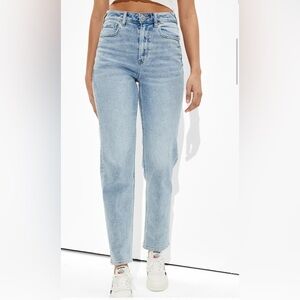 American Eagle Outfitters Stretchy Light Blue Mom Straight Leg Jeans Sz 6R